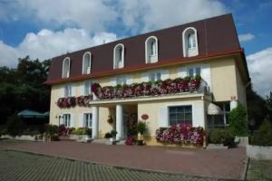 Prague Hotel Carl Inn restaurant & Free Parking, Prague