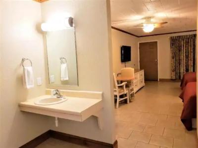 Avondale by the Sea Motel - 50