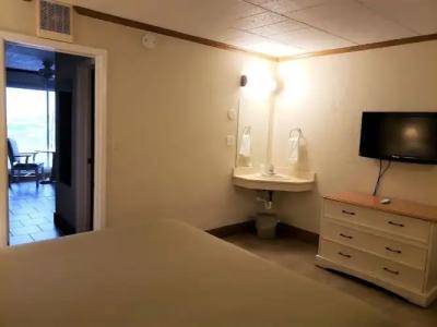 Avondale by the Sea Motel - 66