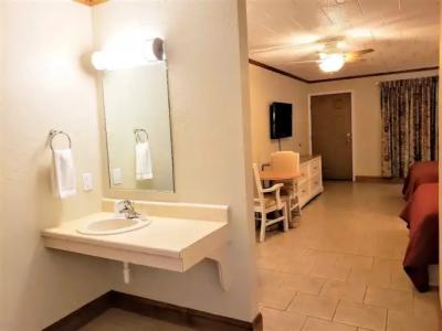 Avondale by the Sea Motel - 54