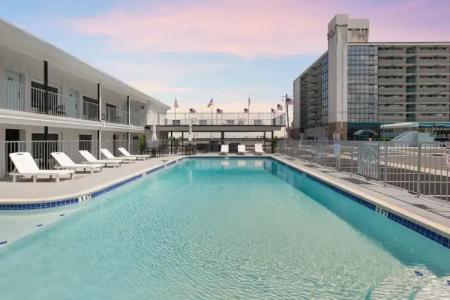 The Beach House - 12