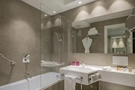 Crowne Plaza Rome St. Peter's, an IHG - 130