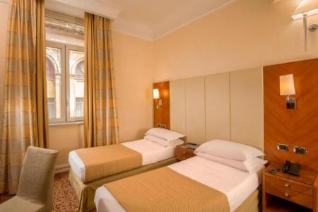 Suite Opera Rooms - 100