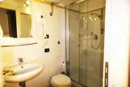 Sixtythree guesthouse - 11