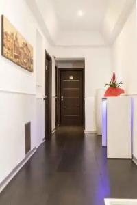 Imperial Suite Guest House - 11