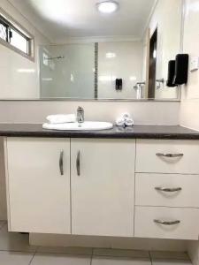 Cityville Luxury Apartments and Motel - 69