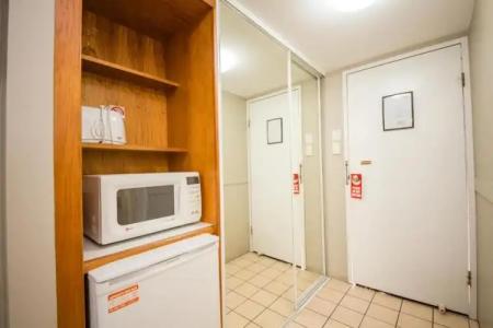 Cosmopolitan Motel & Serviced Apartments - 33