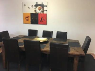 Cosmopolitan Motel & Serviced Apartments - 16