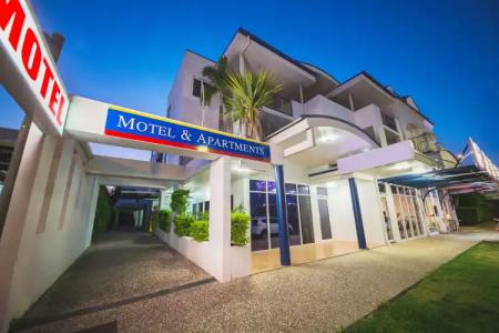 Cosmopolitan Motel & Serviced Apartments - 0