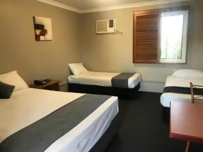 Cosmopolitan Motel & Serviced Apartments - 30