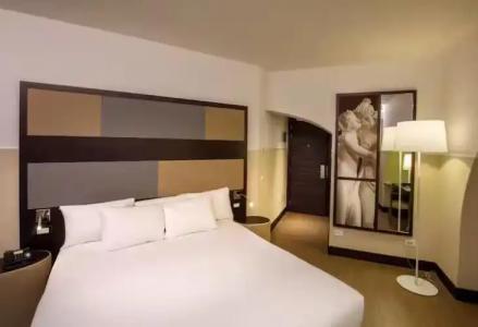 Cosmopolita Rome, Tapestry Collection by Hilton - 22