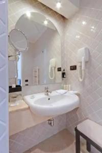 TH Roma – Carpegna Palace - 65