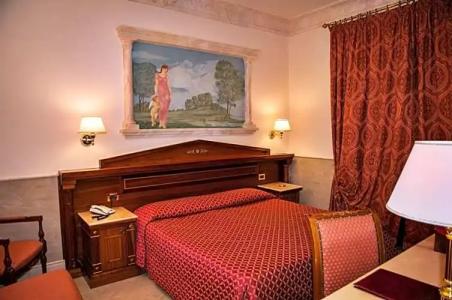 Palladium Palace - 86