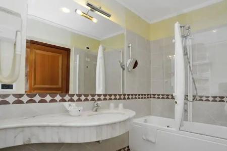 Palladium Palace - 83