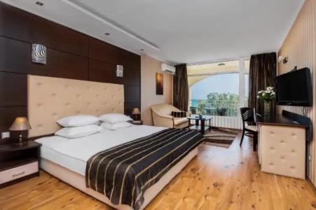 ELPIDA - All Inclusive & Beach Front - 85