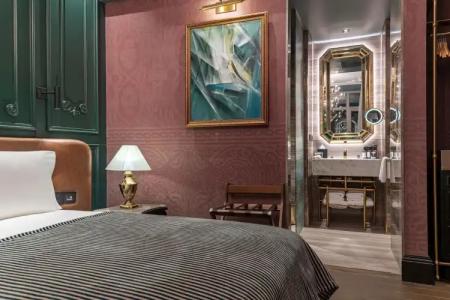 Orient Occident Istanbul, Autograph Collection - 17