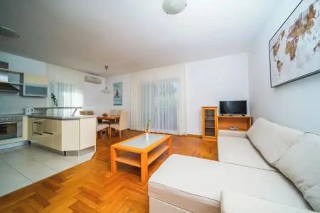Pervanovo Apartments with Free Parking - 212