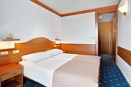 Maistra Select Astarea - 76