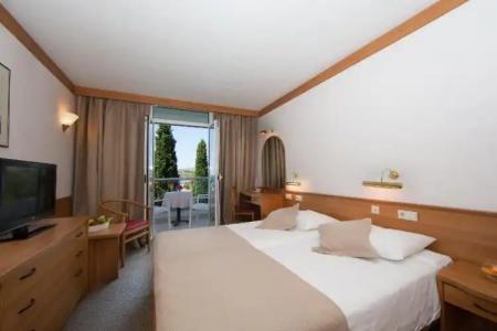 Maistra Select Astarea - 47