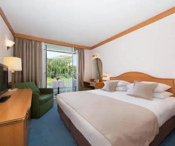 Maistra Select Astarea - 142