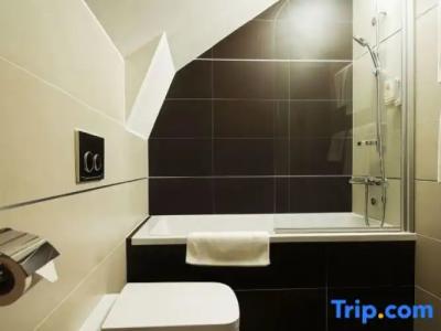 Celenga Apartments with Free Offsite Parking - 40