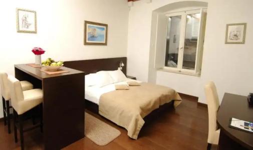 Celenga Apartments with Free Offsite Parking - 60