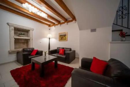 Celenga Apartments with Free Offsite Parking - 12