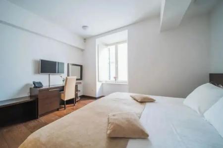 Celenga Apartments with Free Offsite Parking - 73