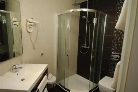 Celenga Apartments with Free Offsite Parking - 50