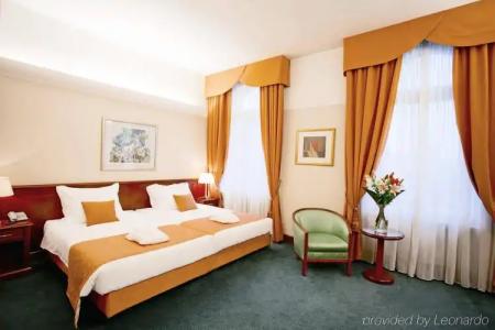Palace Zagreb - 2