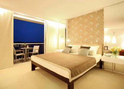 Amfora Hvar Grand Beach Resort - 2