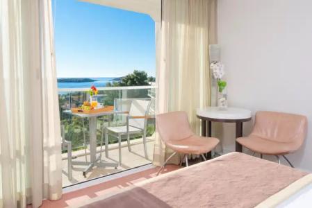 Amfora Hvar Grand Beach Resort - 38