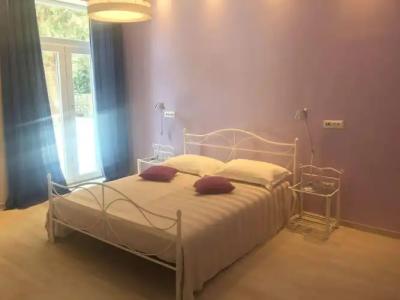 Moeesy Blue & Green Oasis - Adults Only - 6