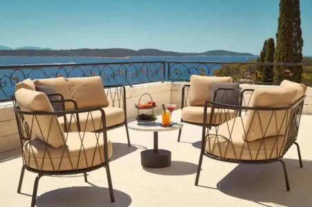 Moeesy Blue & Green Oasis - Adults Only - 74