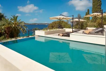 Moeesy Blue & Green Oasis - Adults Only - 11