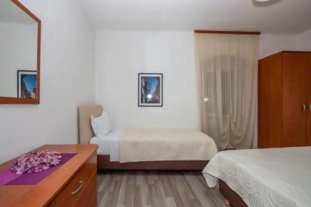 Garden Apartment - 191