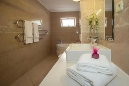 Garden Apartment - 112