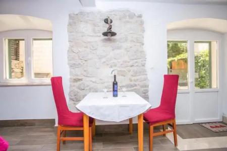 Garden Apartment - 81