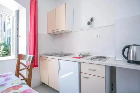 Garden Apartment - 11