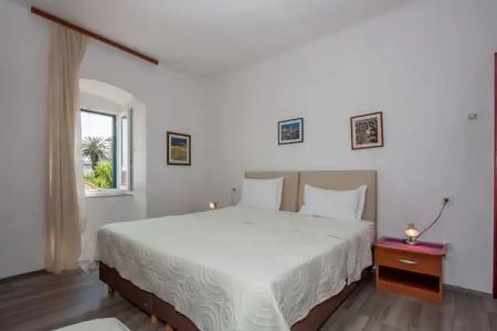 Garden Apartment - 147