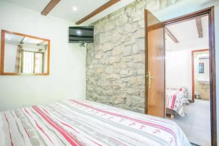 Garden Apartment - 76