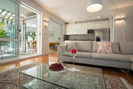 Garden Apartment - 125