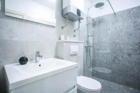 Garden Apartment - 33