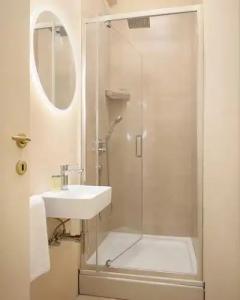 Royal Suites-Sky - 69