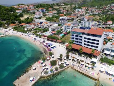 Gala Split - 26