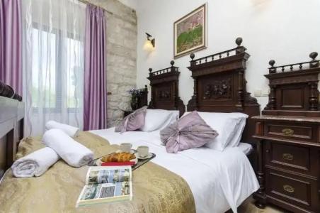 Palace Derossi - 121