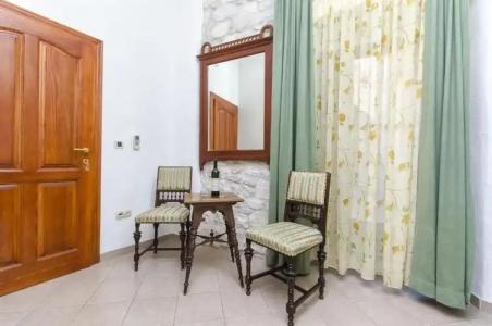 Palace Derossi - 100