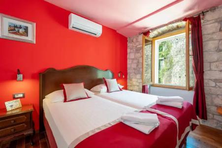 Heritage Tragos - 24