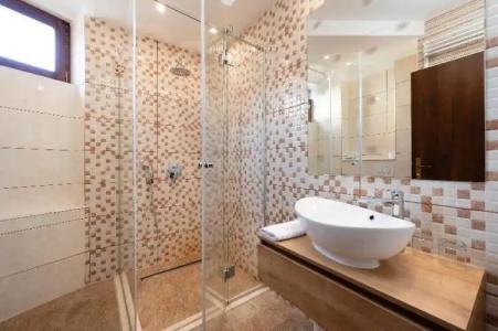 Heritage Tragos - 44