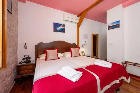 Heritage Tragos - 26